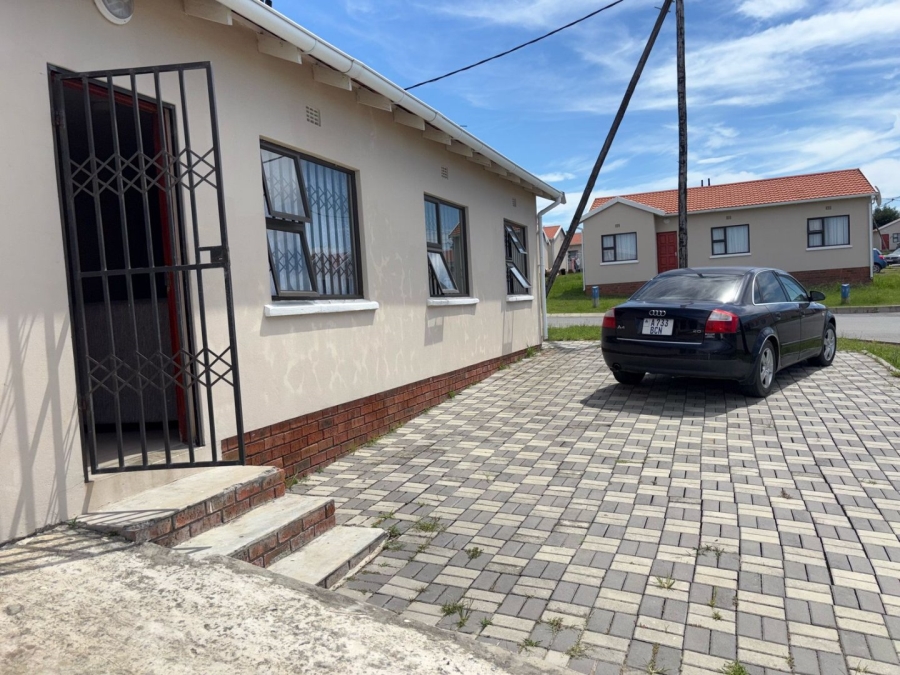 3 Bedroom Property for Sale in Cove Rock Eastern Cape